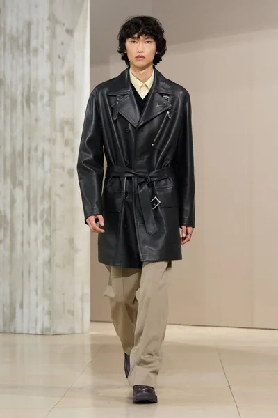 Look 13